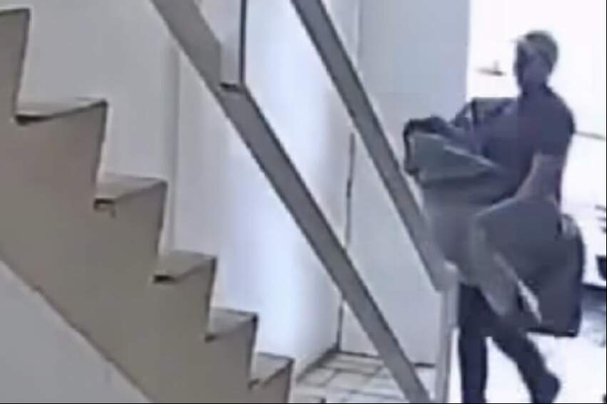 Corpo foi encontrado em mala 